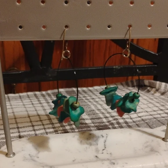 Handmade Beaded Hoop Earrings – Teal & Coral ✨🌊 - Picture 3 of 3